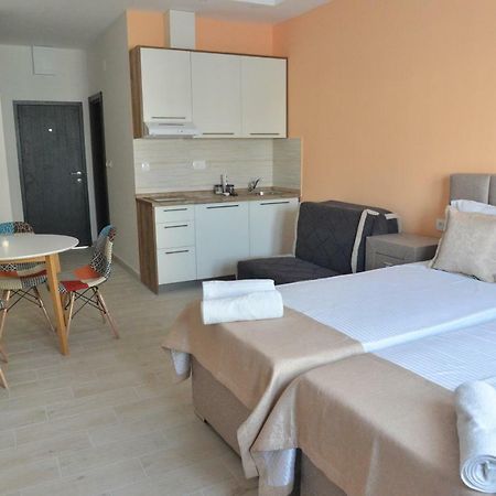 Helada Apartments Tivat Luaran gambar