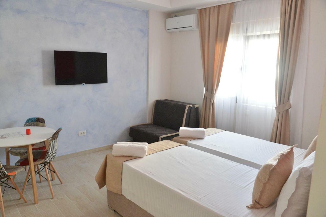Helada Apartments Tivat Luaran gambar
