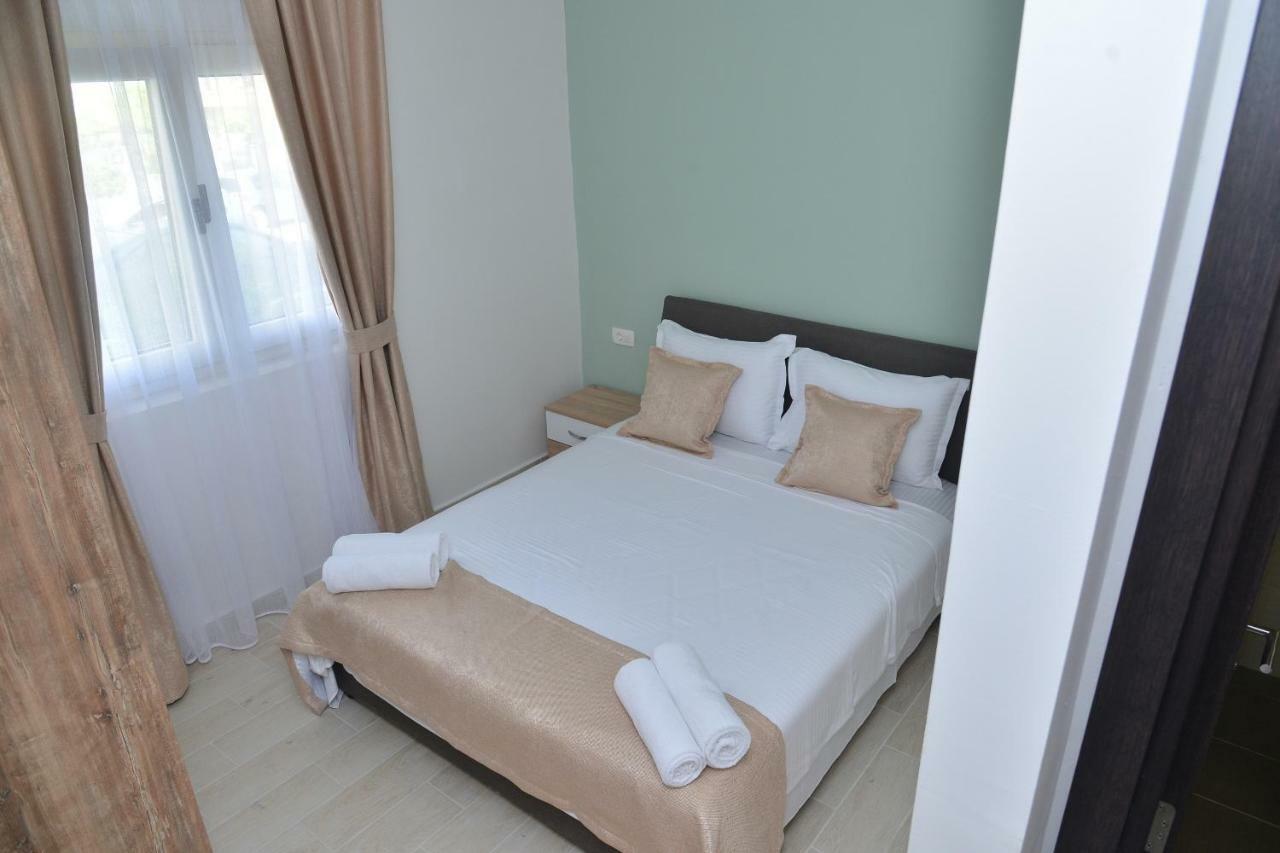 Helada Apartments Tivat Luaran gambar