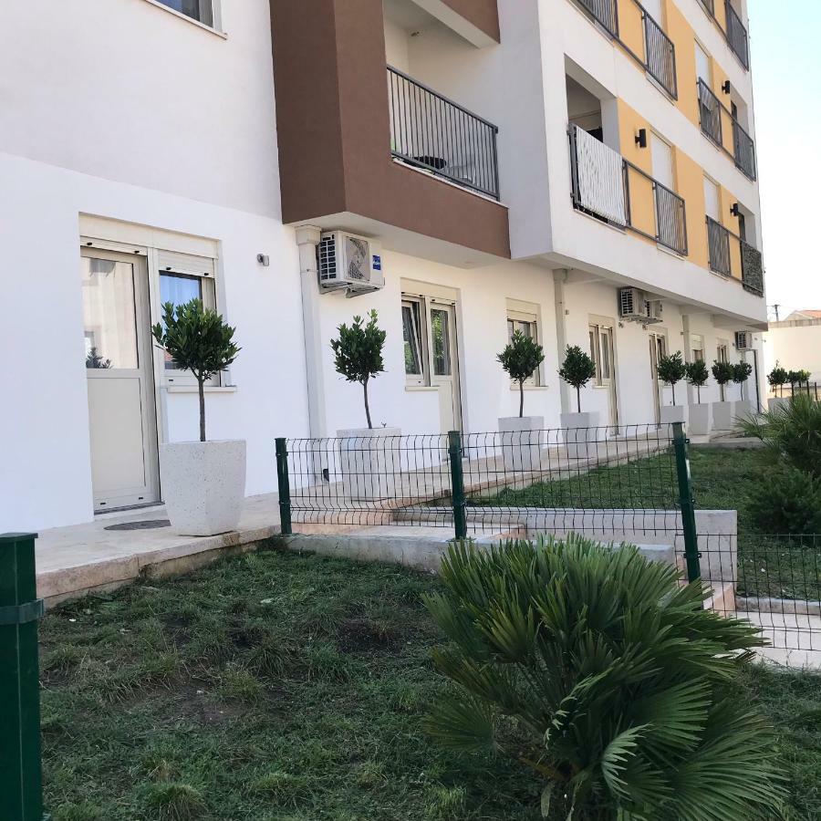 Helada Apartments Tivat Luaran gambar