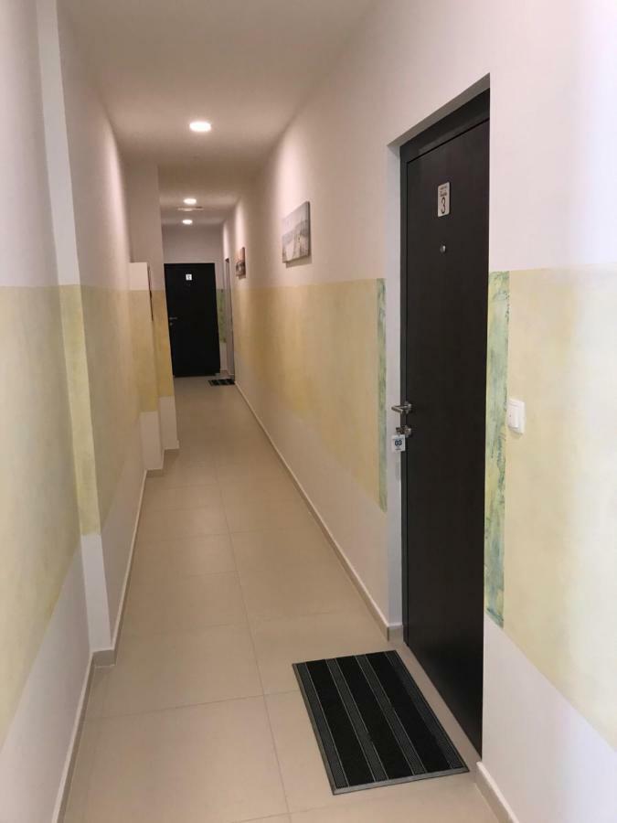 Helada Apartments Tivat Luaran gambar