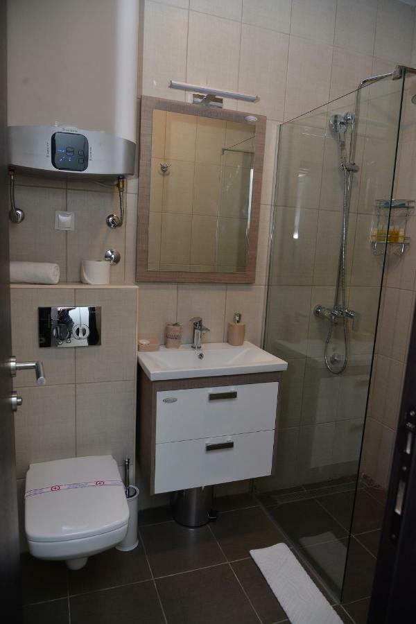 Helada Apartments Tivat Luaran gambar
