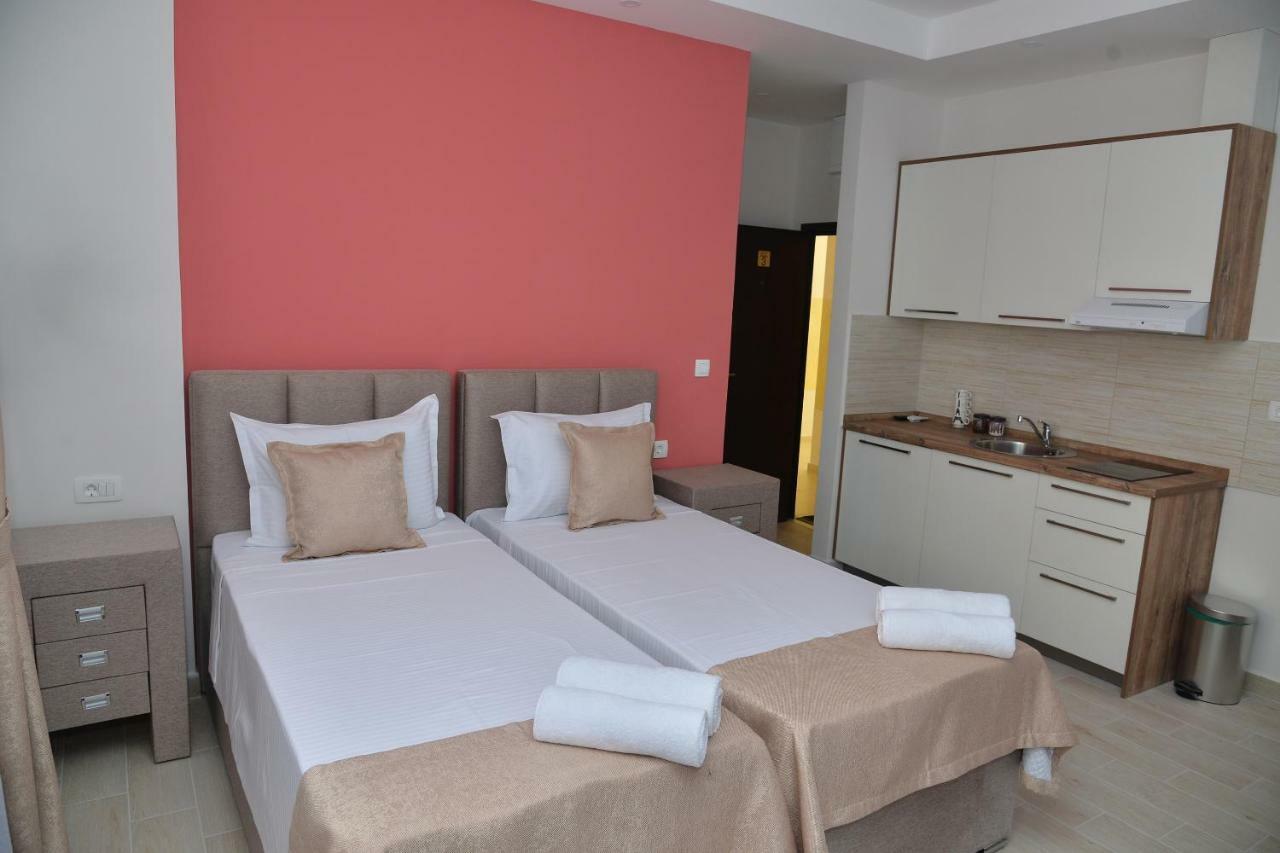 Helada Apartments Tivat Luaran gambar