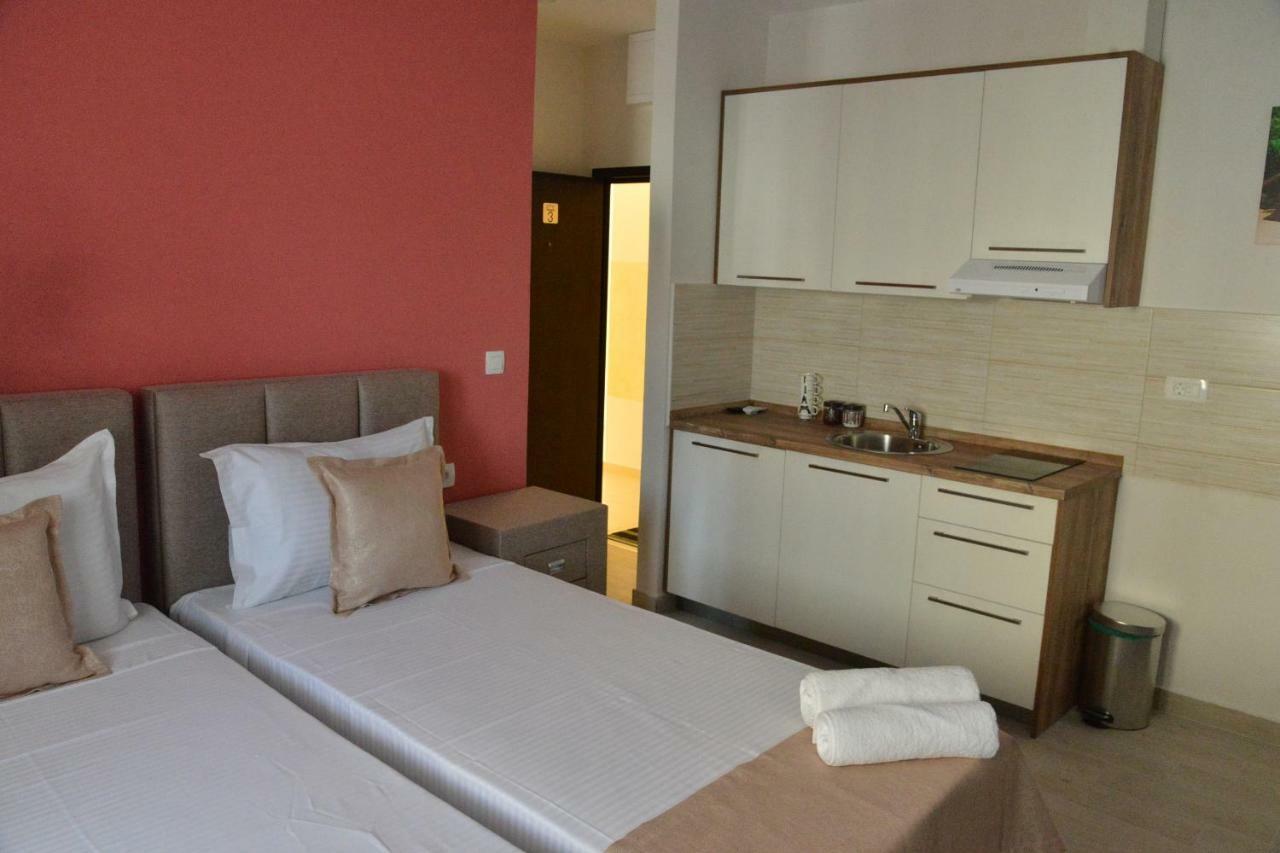 Helada Apartments Tivat Luaran gambar