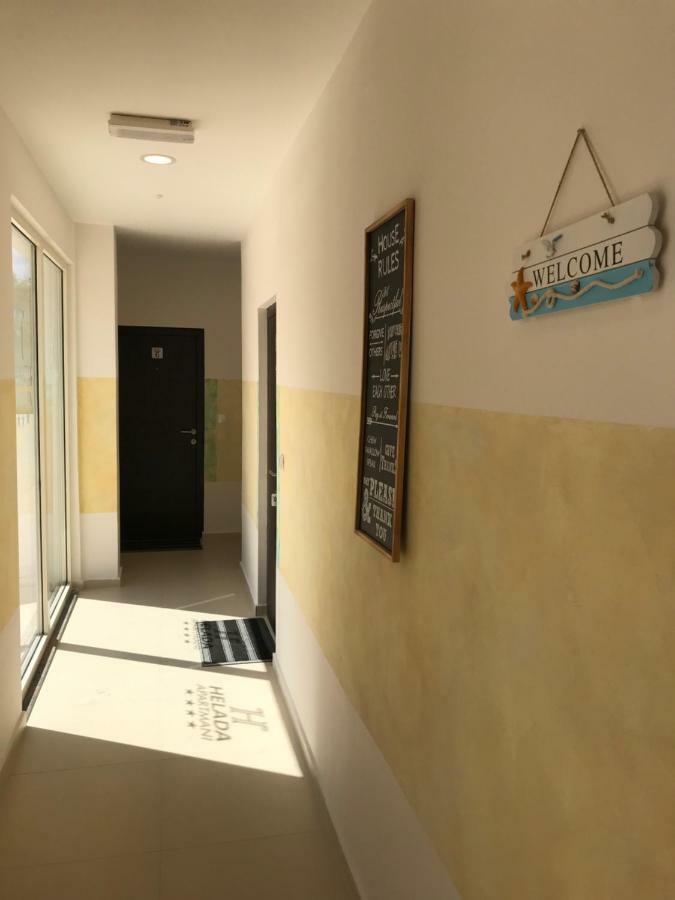 Helada Apartments Tivat Luaran gambar