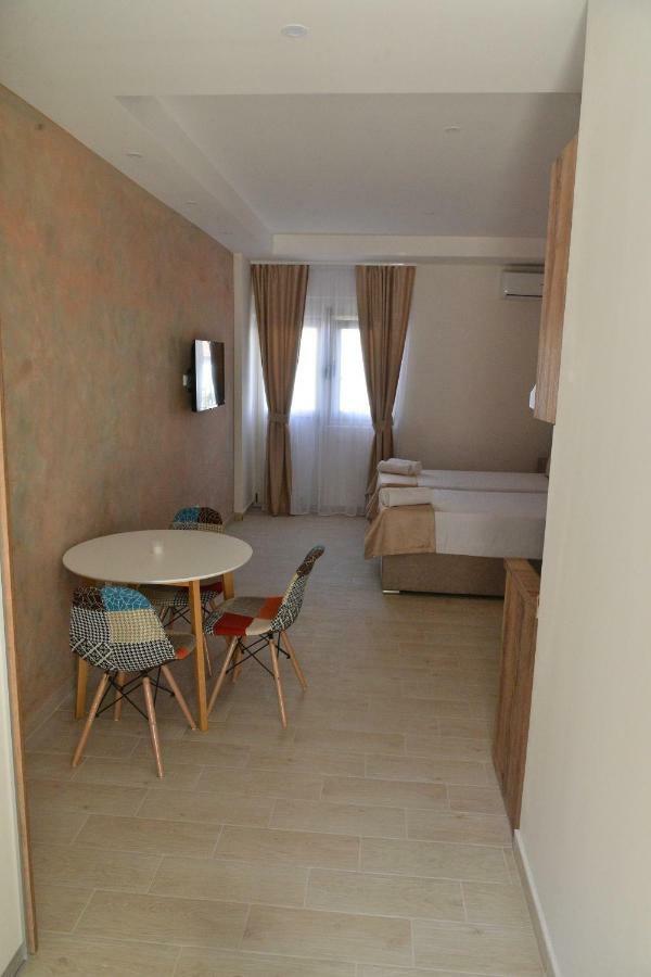 Helada Apartments Tivat Luaran gambar
